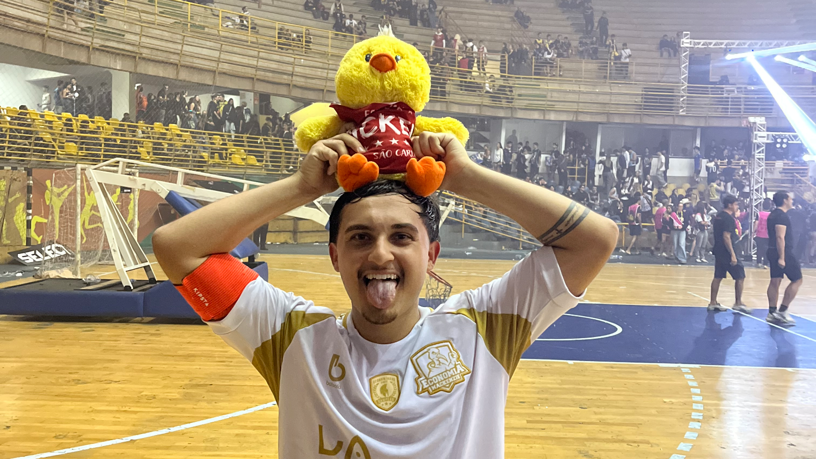 Mackenzie bate FEA USP em final eletrizante e conquista o futsal masculino do Economíadas
