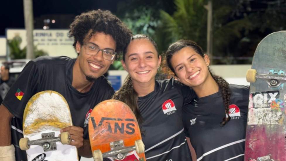 Faculdade Sogipa representa no skate e leva 3 medalhas do JUBs Praia 2026 pro Rio Grande do Sul