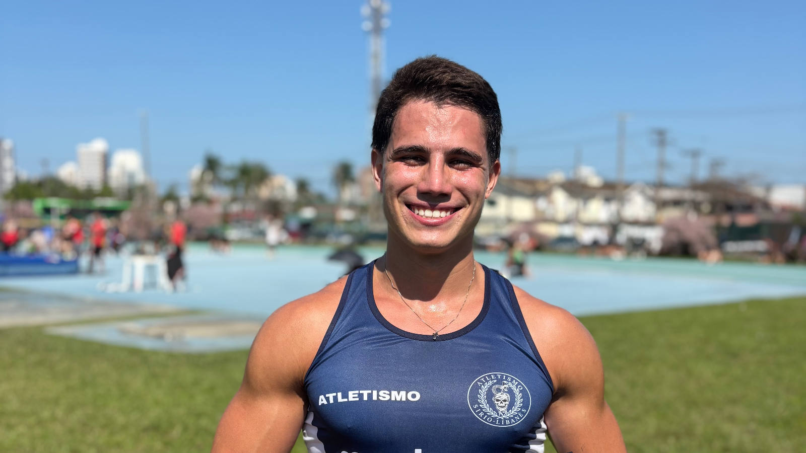 De quatro meses de treino ao ouro: Gustavo coloca Medicina Sírio-Libanês no topo dos 100 metros do TUBS