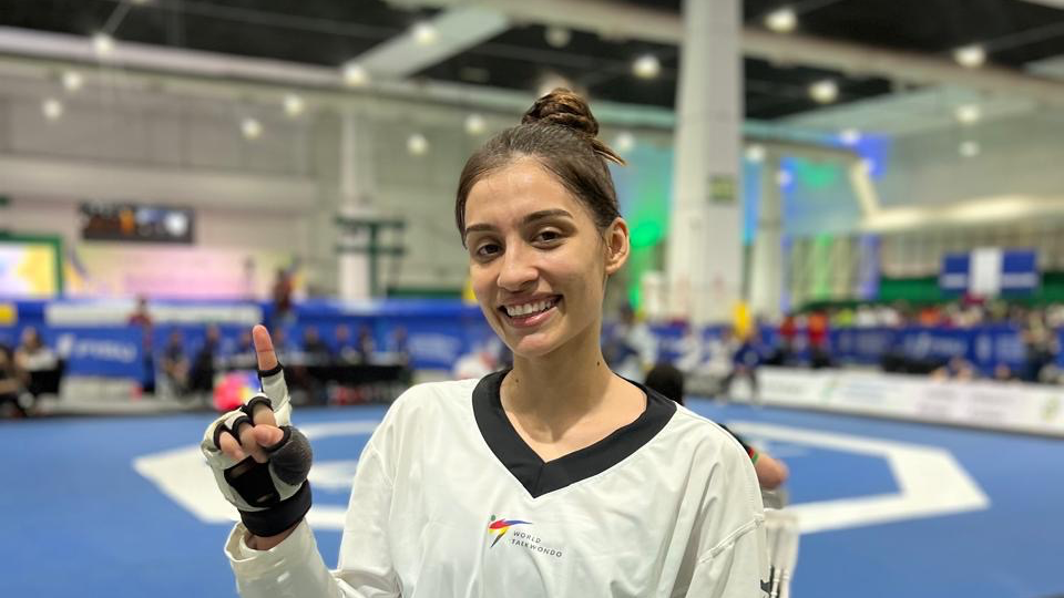 Do cenário mundial ao JUBs: Camilly Gosch conquista ouro no taekwondo